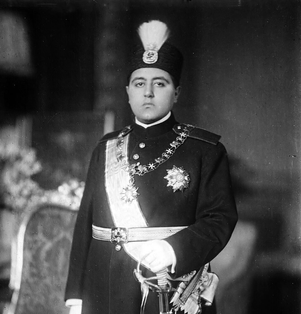 גניבה מאוצרו של השאה!